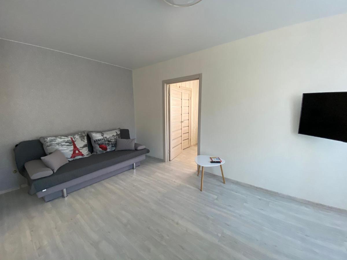 Cosy flat in the city centre Chernihiv Bagian luar foto