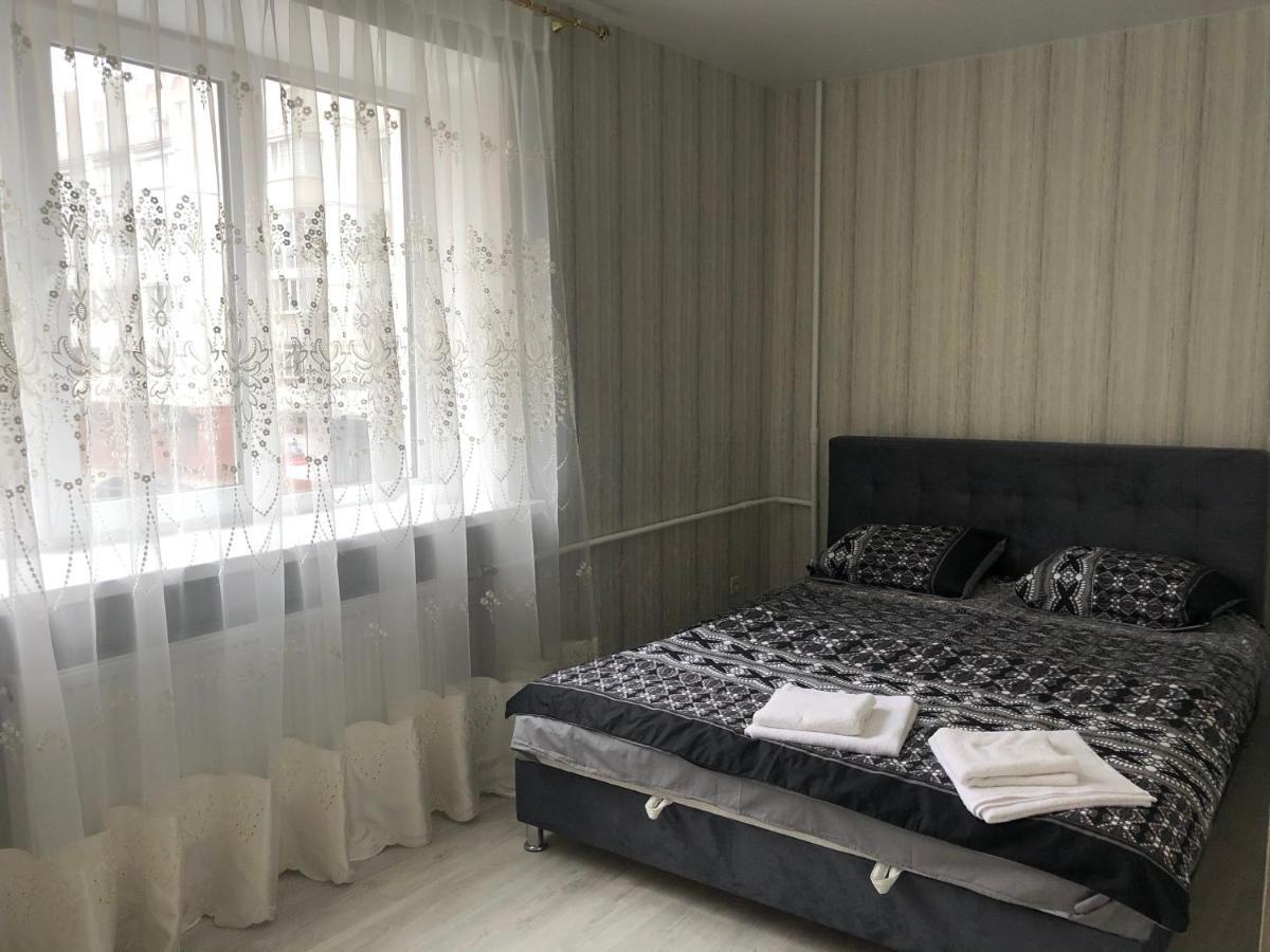 Cosy flat in the city centre Chernihiv Bagian luar foto