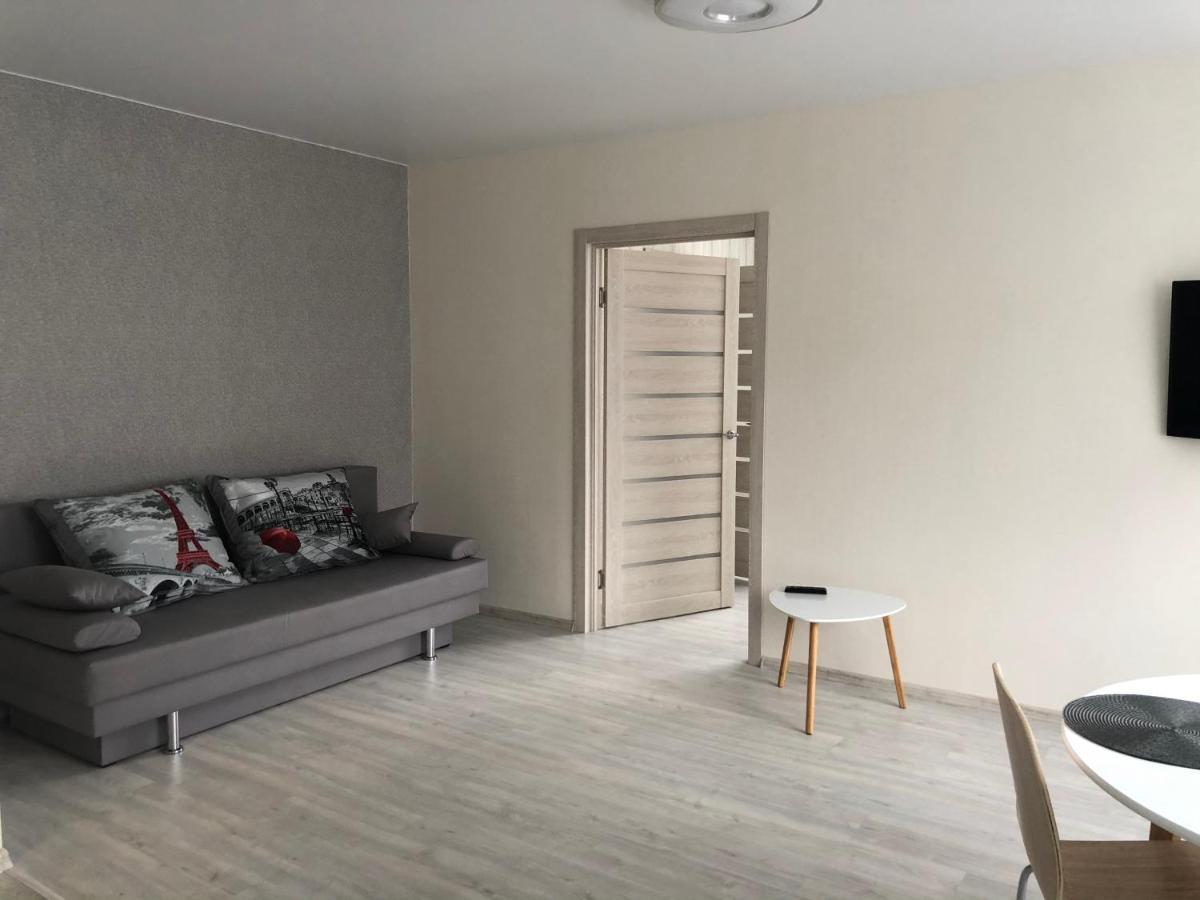 Cosy flat in the city centre Chernihiv Bagian luar foto